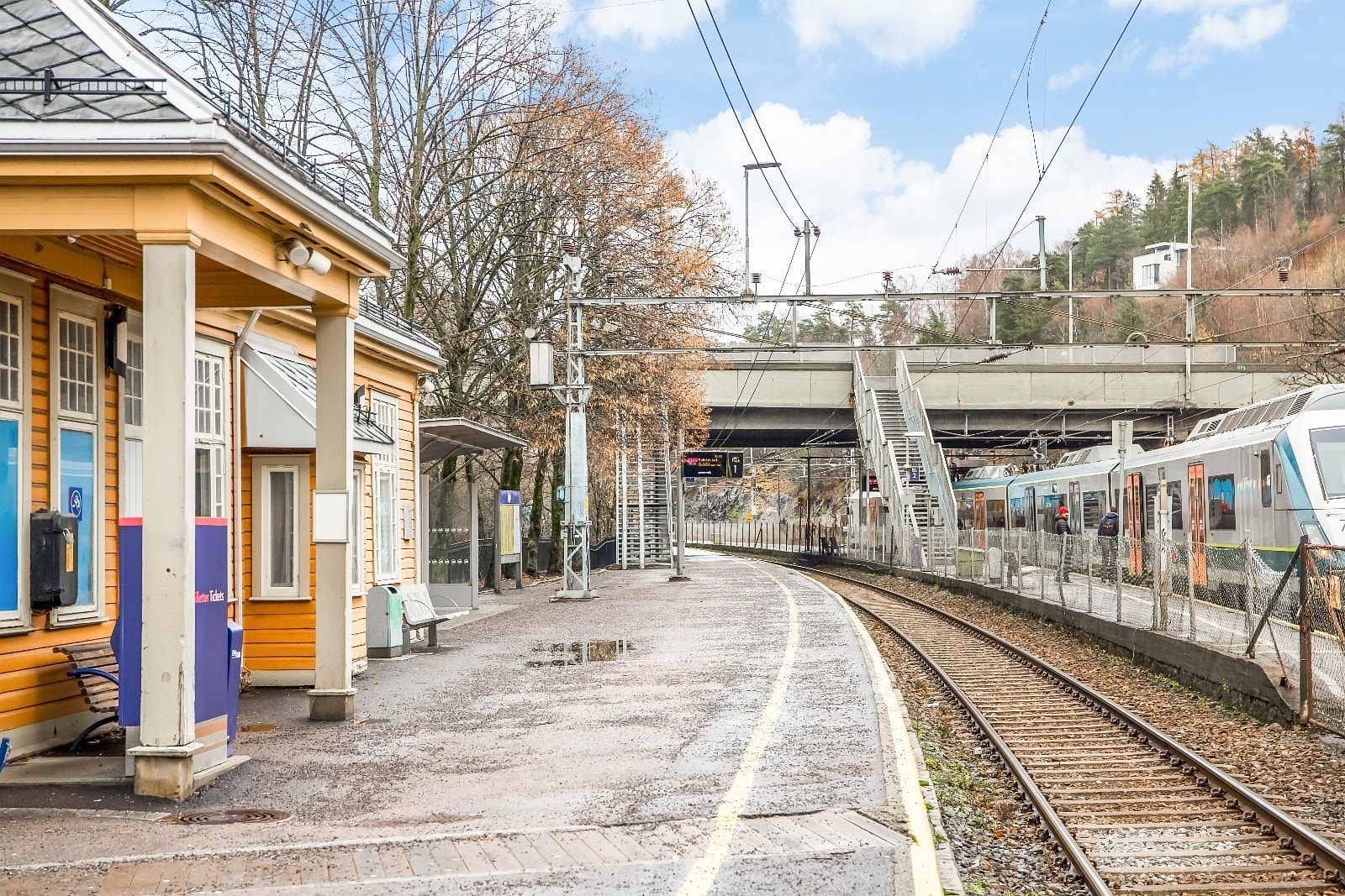 Umiddelbar nærhet til Bryn Stasjon Galleribilde