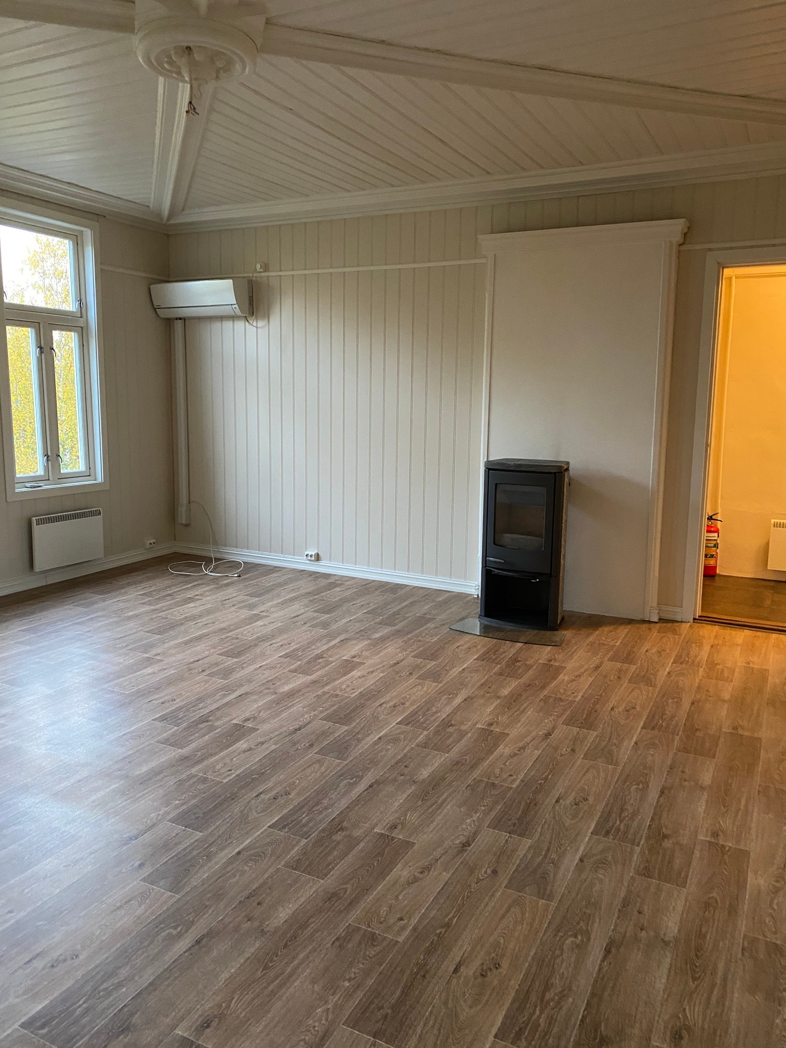 Stue, rom 211 Galleribilde