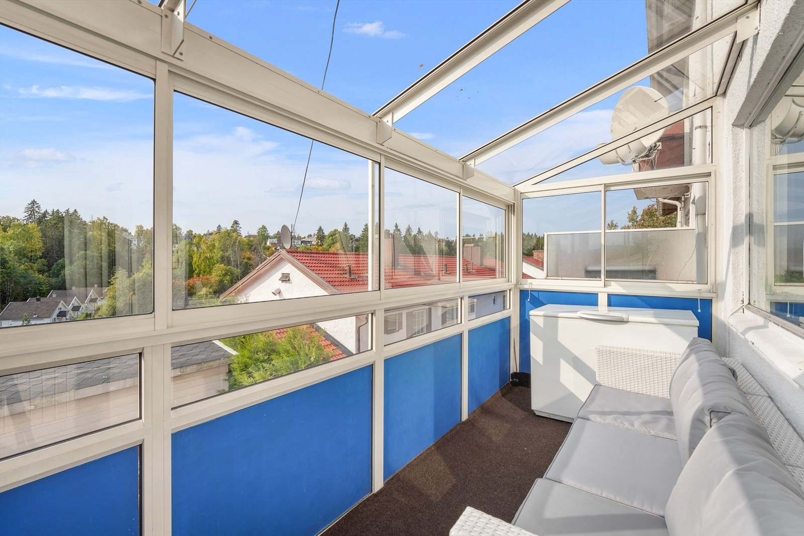 Her er det svært gode solforhold med sol fra ca. kl. 12:00 til den går ned, om sommeren Galleribilde