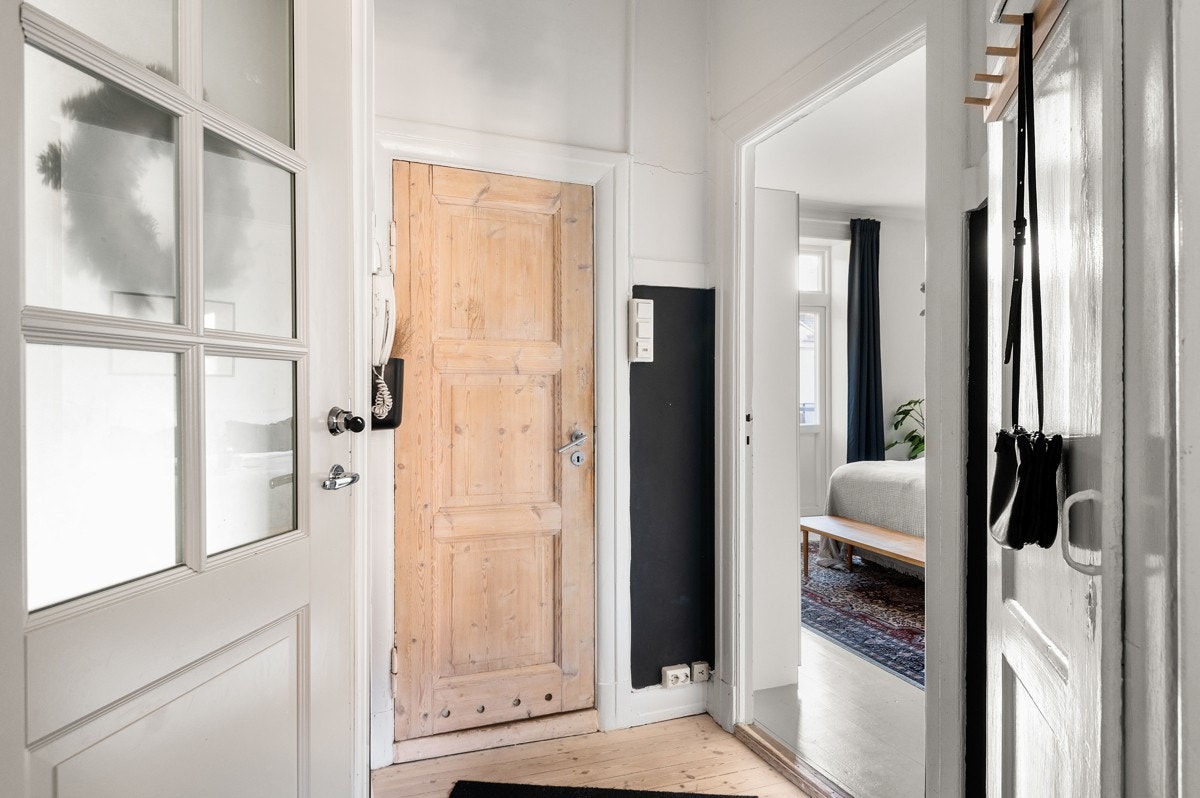 Entré med praktisk kott. Galleribilde