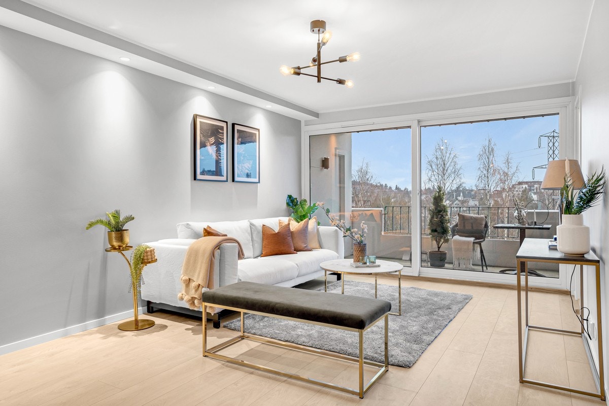 En lekker og nyoppusset 4-roms leilighet Galleribilde