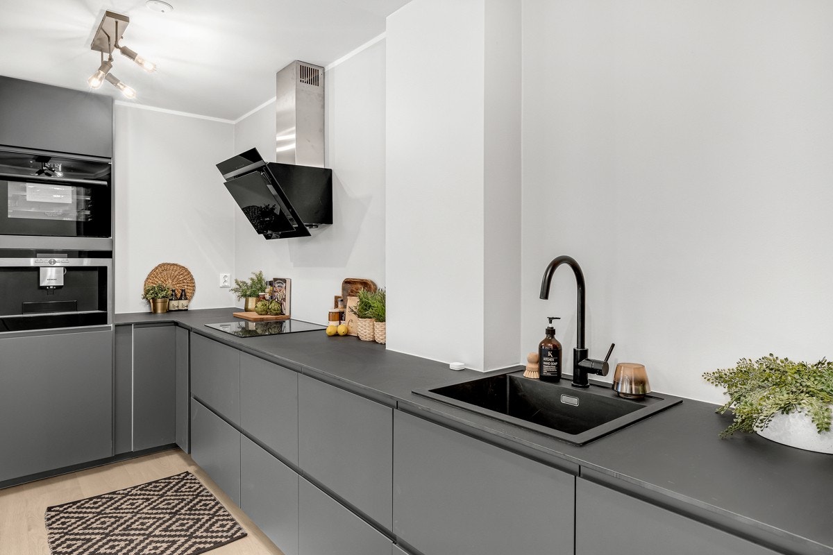 Påkostet kjøkken med lekre detaljer Galleribilde