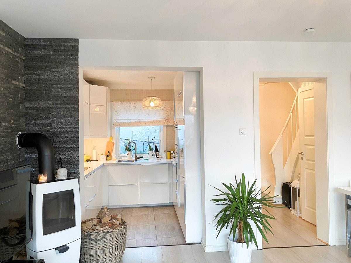 Peis i stue. Galleribilde