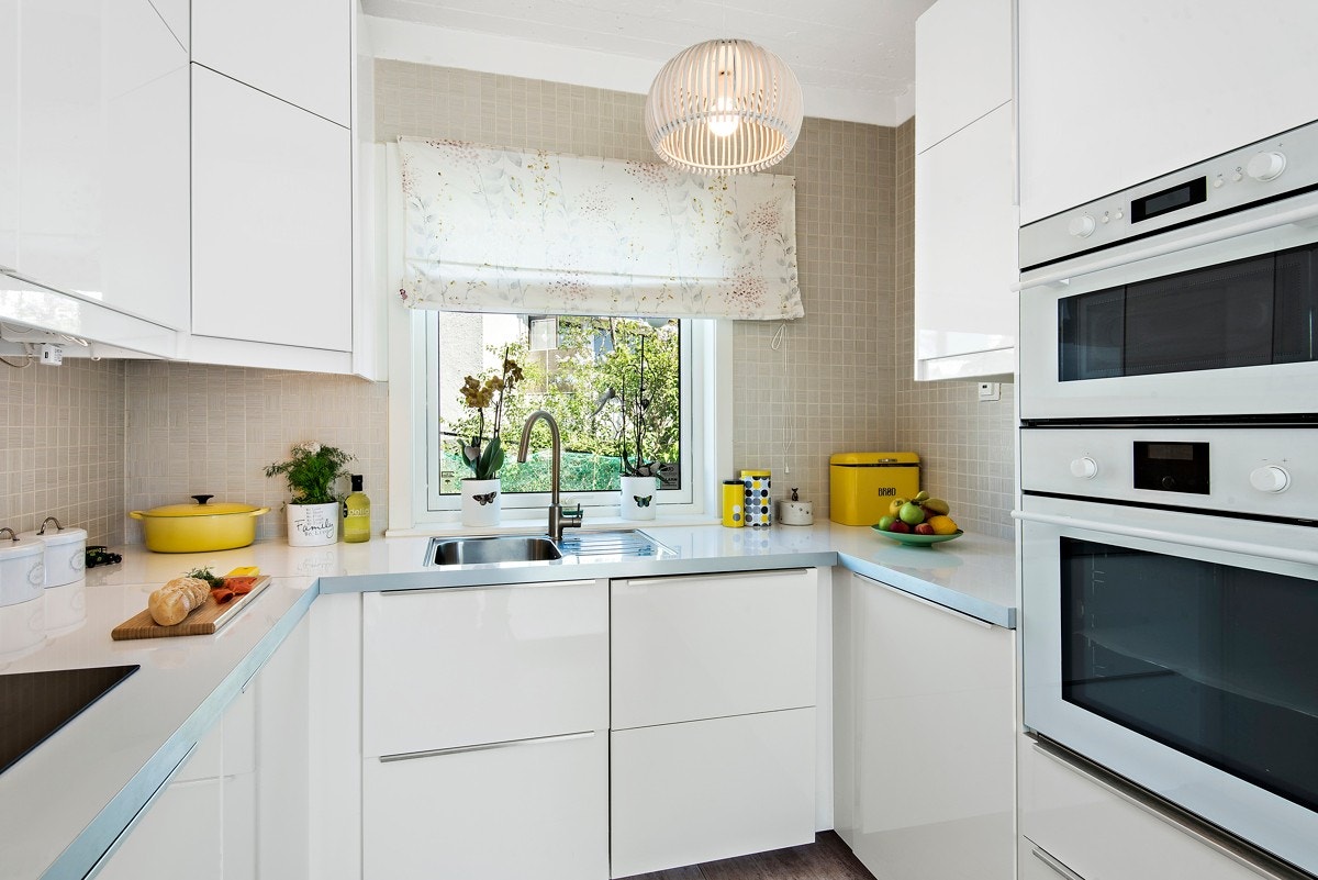 Kjøkken fra 2015 med integrerte hvitevarer Galleribilde