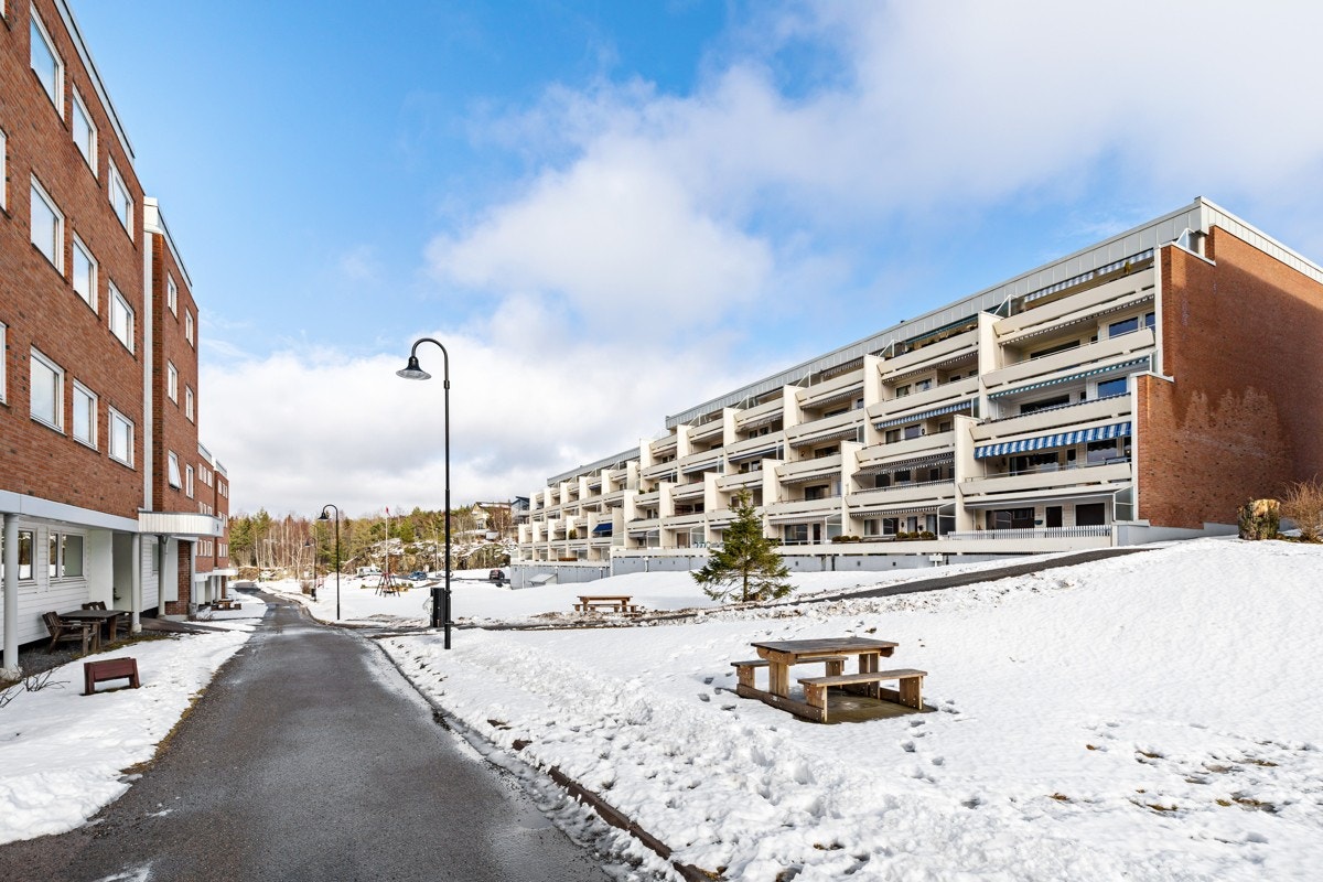 Velkommen på visning til Elgtråkket 5F - Ta kontakt med Lars Espen Storebø på tlf. 99161972 for avtale om privatvisning. Galleribilde