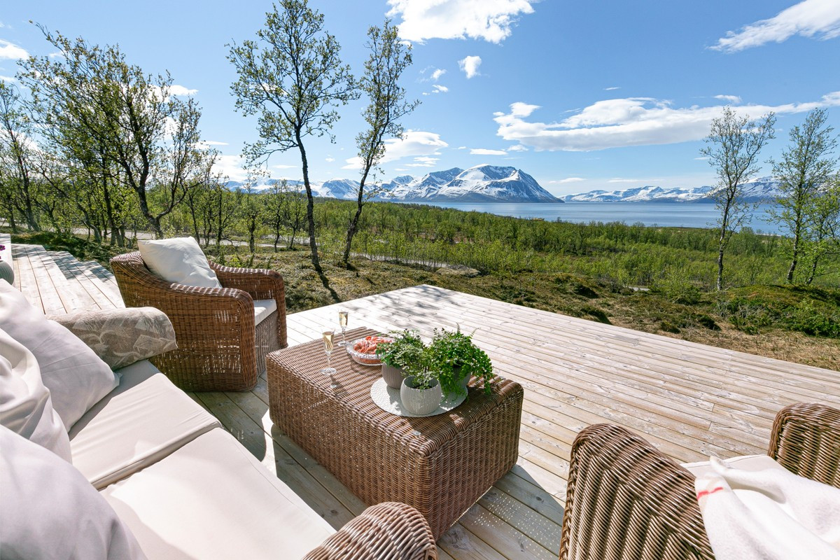 Terrassen kan skilte med upåklaglige solforhold og fantastisk utsikt