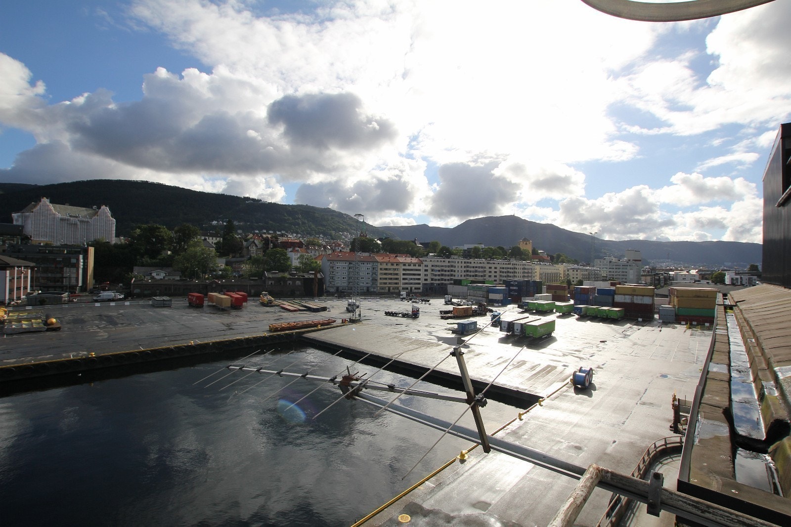 Fantastisk beliggenhet på Dokkeskjærskaien Galleribilde