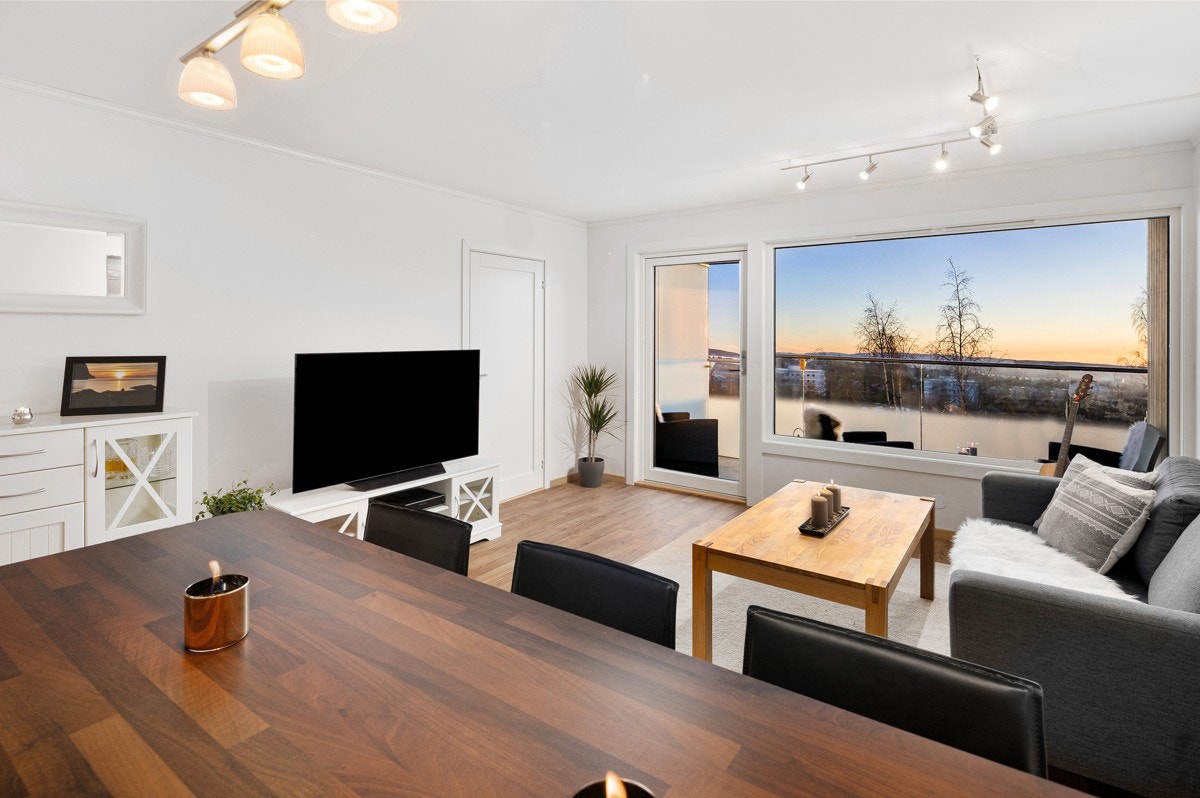 Erik Ahlsrød V/Privatmegleren Soria Moria har gleden av å presentere Hovseterveien 84D Galleribilde