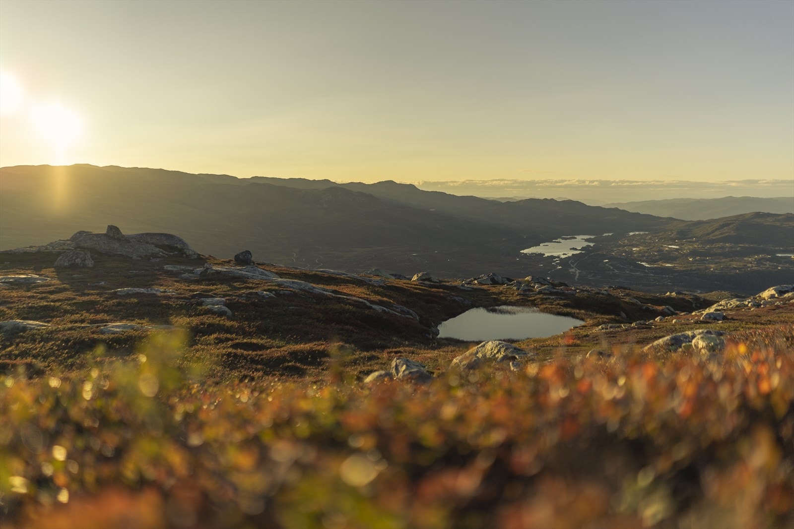 Løypenettet på høyfjellet kobler seg til Hallingdalsløypa, som strekker seg fra Norefjell, forbi Høgevarde via Nes, Veståsen, Sangefjell, Kikut og til Ustaoset totalt hele 144 km! Galleribilde