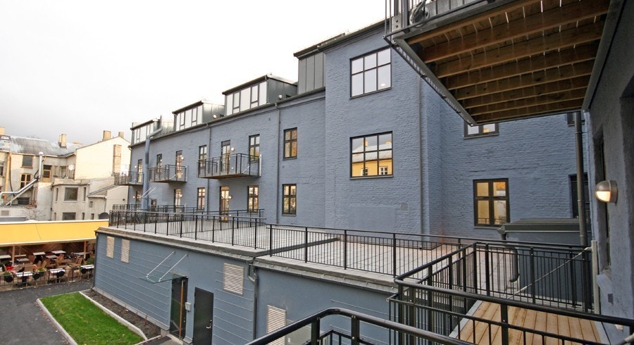 Bakgård Galleribilde