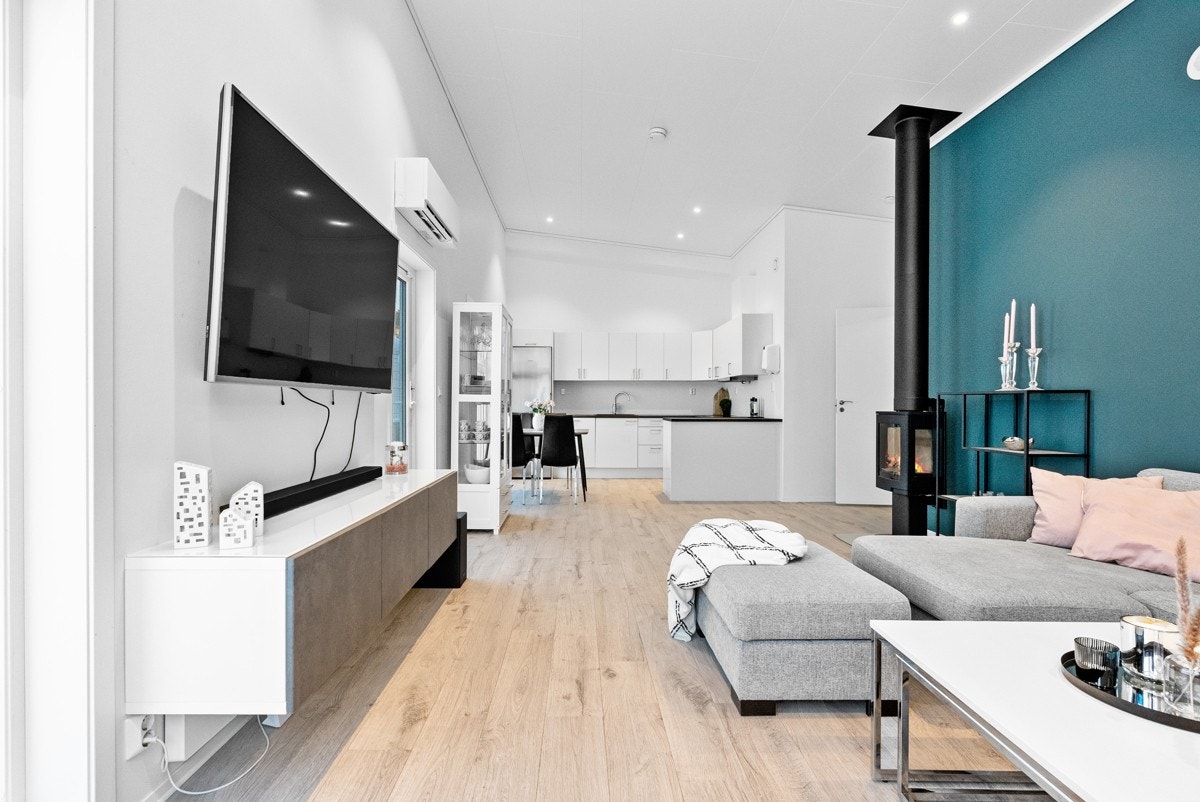 Stue og kjøkken i åpen løsning Galleribilde