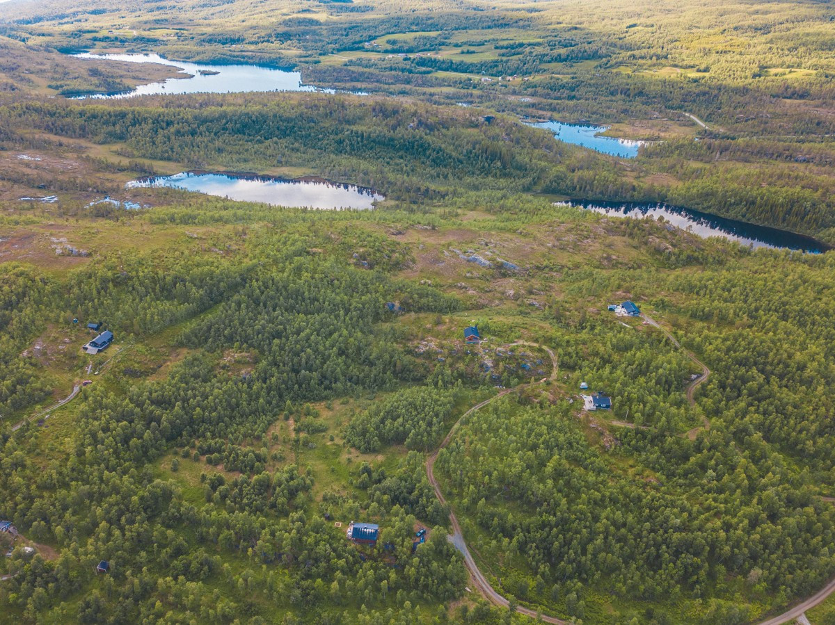 Hytten ligger ca.20 min. unna Storsteinnes