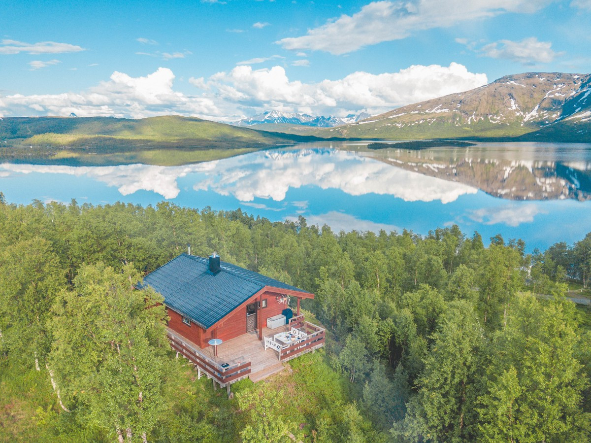 En usjenert eiendom i naturskjønne omgivelser!