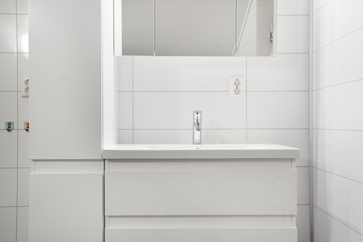 Det er godt med skapplass på badet