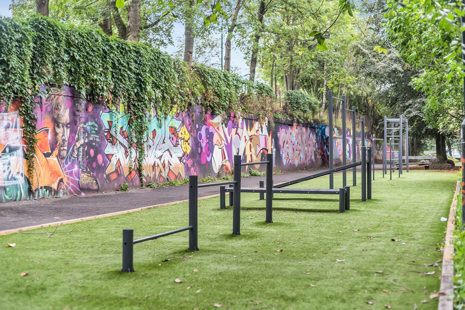 Fra leiligheten er det kort vei til Tinkern, her er det lagt opp til utendørstrening Galleribilde