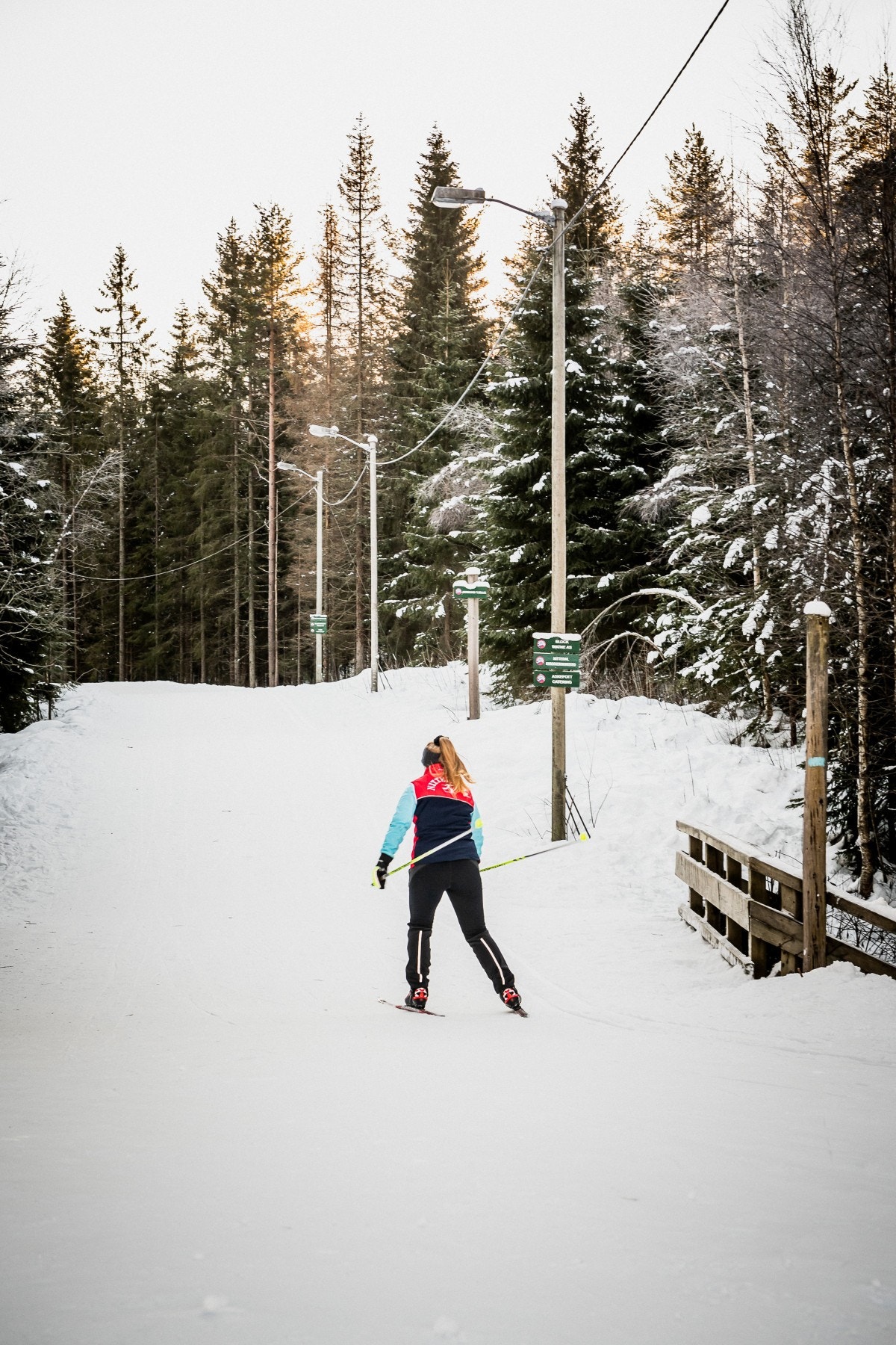 Umiddelbar nærhet til marka og lysløype. Galleribilde