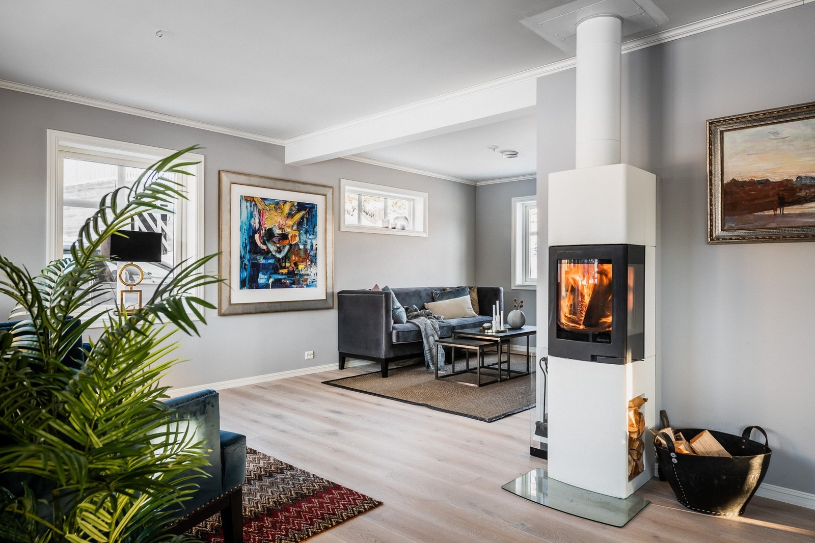 Nyere og topp moderne. Galleribilde