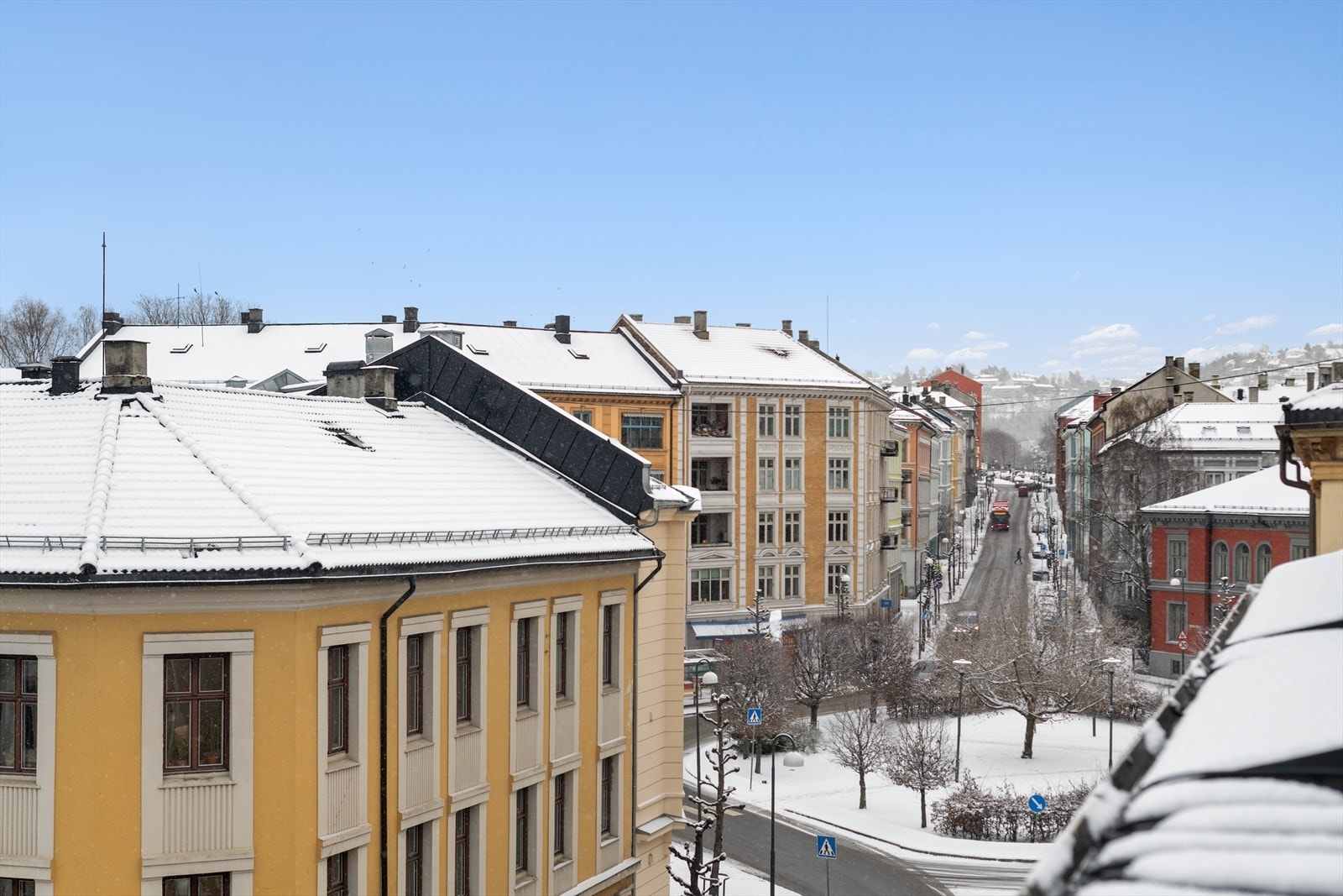Området består hovedsakelig av klassiske bygårdsbebyggelse, med tilgang til offentlig kommunikasjon like utenfor. Galleribilde