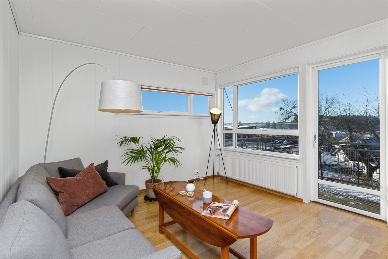 Endeleilighet med vinduer på tre flater Galleribilde