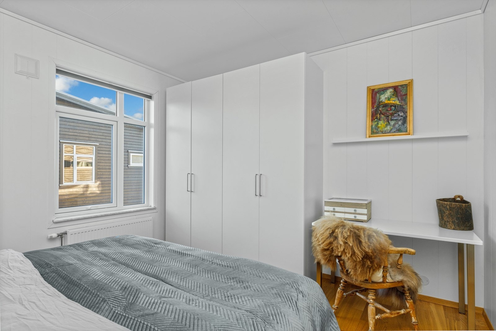 God skapplass - garderobeskap medfølger Galleribilde