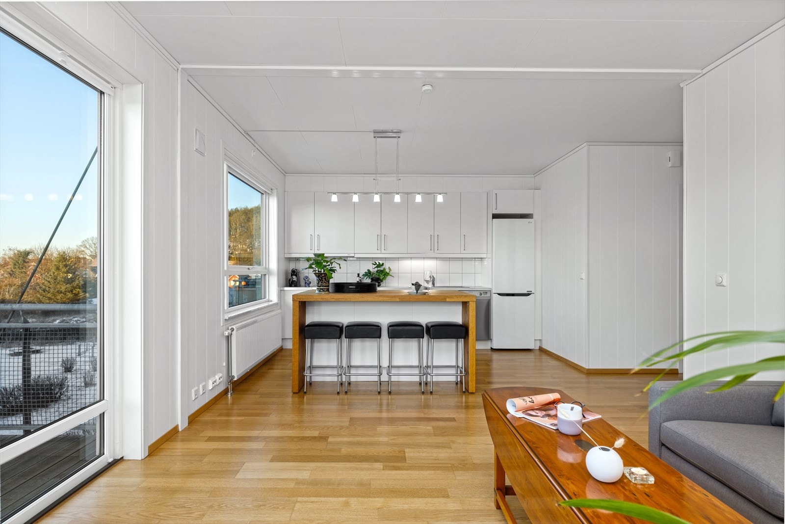 Den åpne løsningen gir en veldig god romfølelse Galleribilde