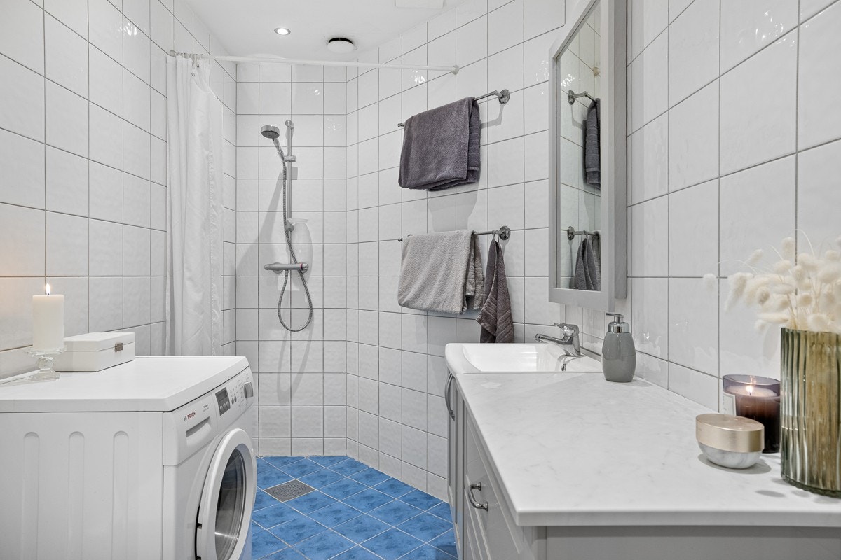 Pent og romslig bad Galleribilde