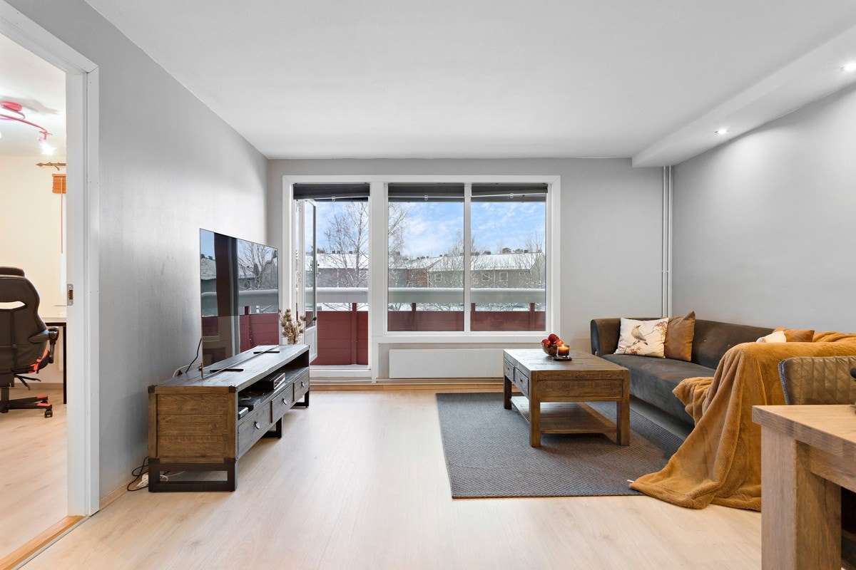 Kristoffer M. Zaar Abrahamsen ønsker velkommen til Rugdeberget 6! Galleribilde