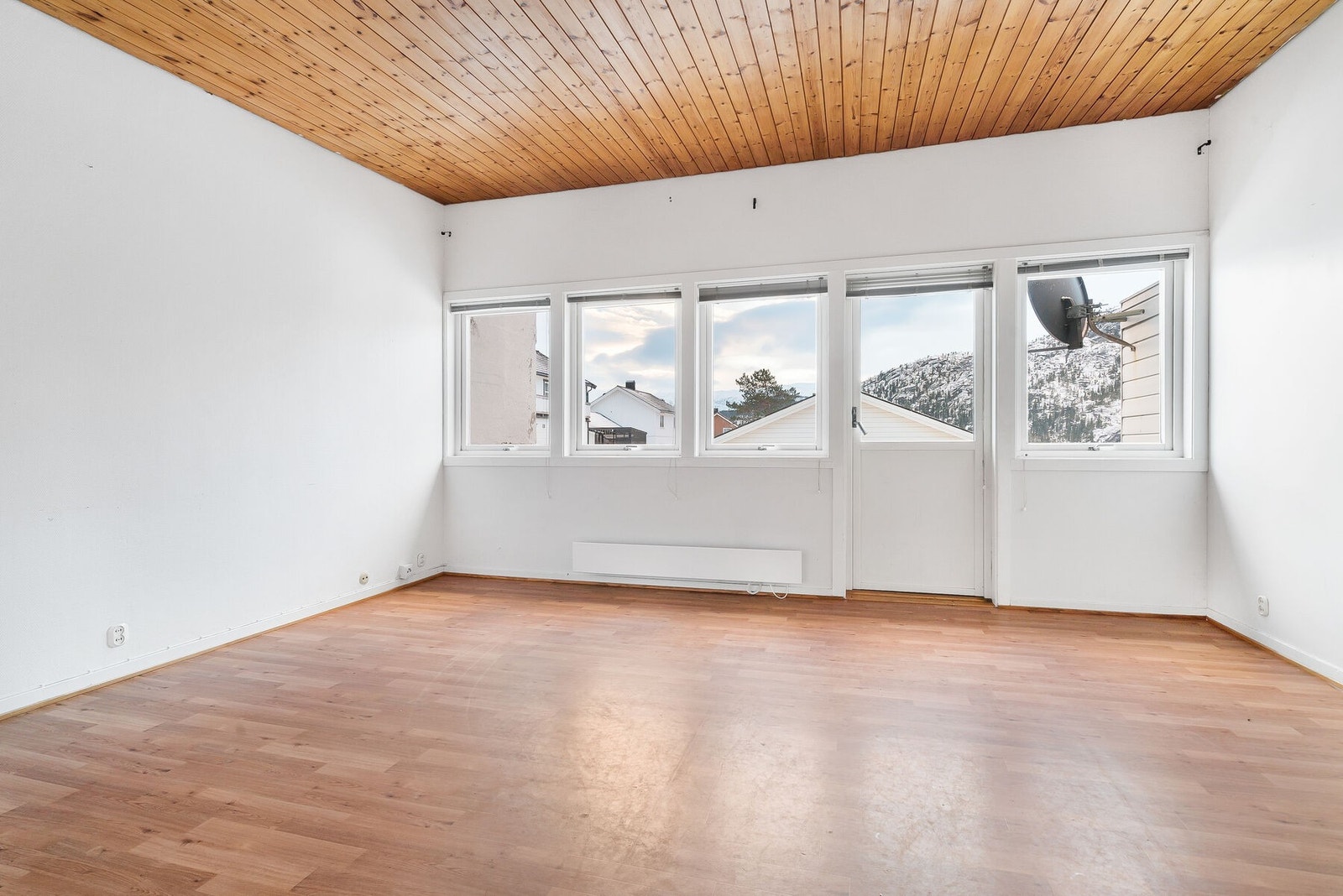 Annen stue - annen leilighet. Galleribilde