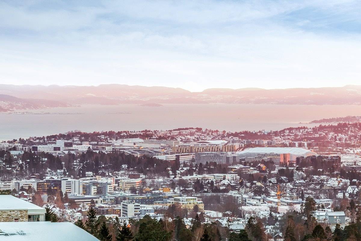 Utsikt fra stue og terrassen Galleribilde