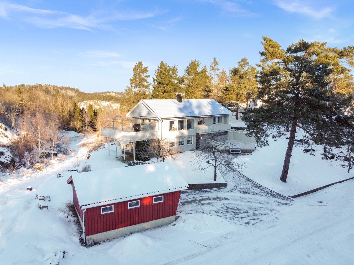 Velkommen til Strømslandsveien 71 - Meget velholdt enebolig med garasje i landlige omgivelser på Hagane/Laget Galleribilde