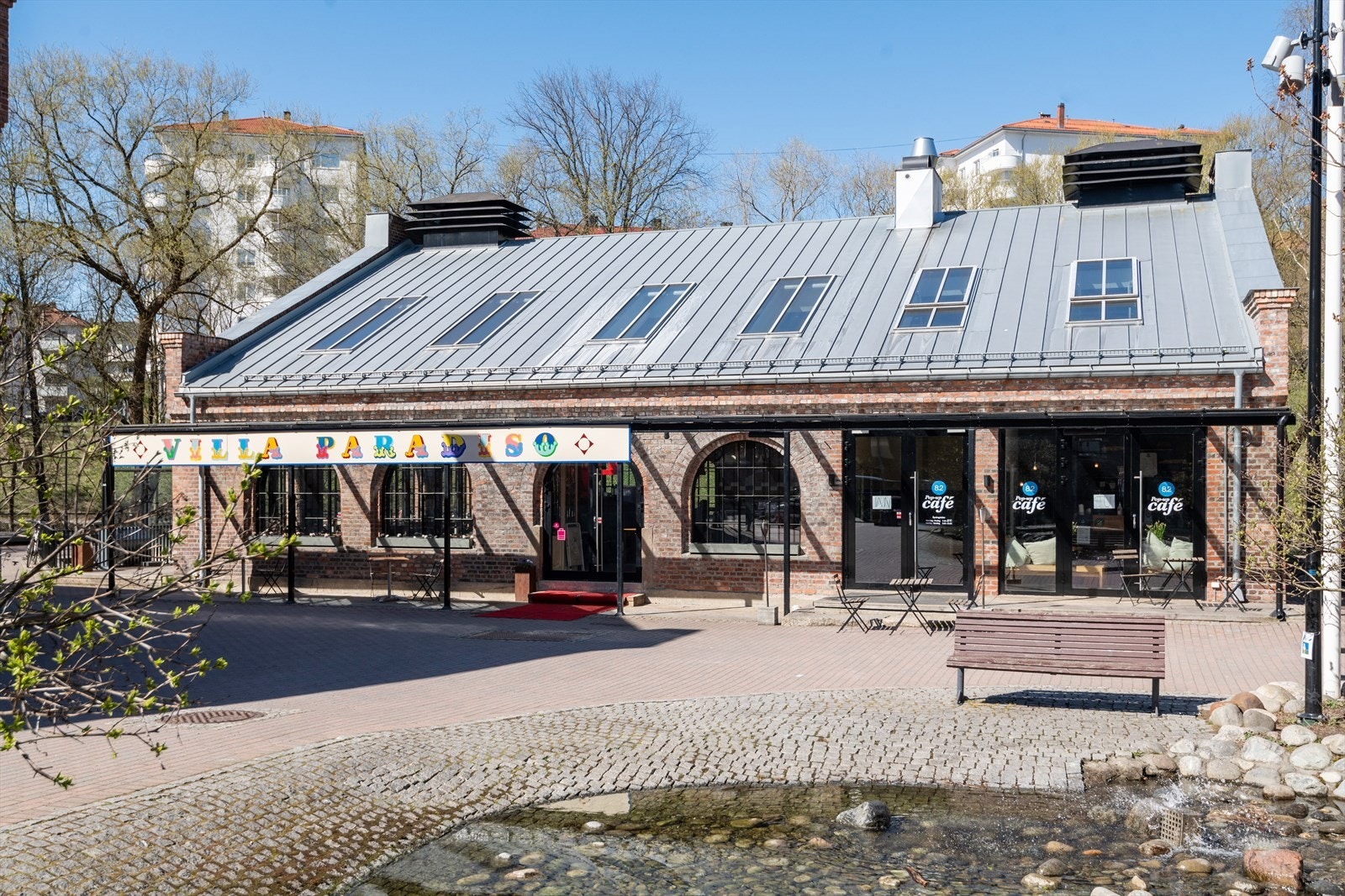 Inne på området Lilleborg finner du i dag nyåpnede og populære restauranten Villa Paradiso Galleribilde