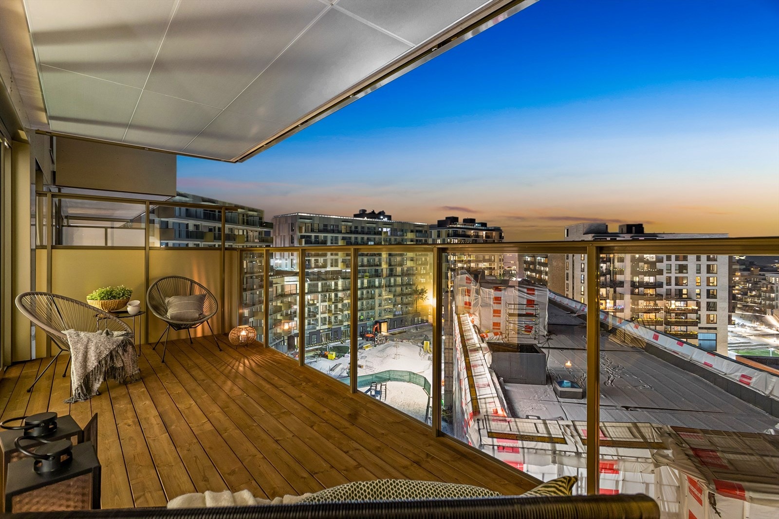 - Meget stor og solrik terrasse - Galleribilde