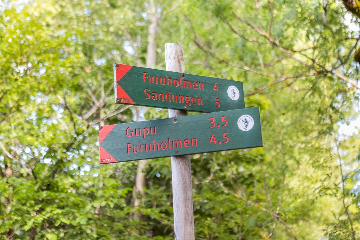 Fra boligen kan man gå rett opp i skogen hvor det finnes et utall skogstier og rundturer mot Solli, Semsvann og innover Vestmarka. Galleribilde