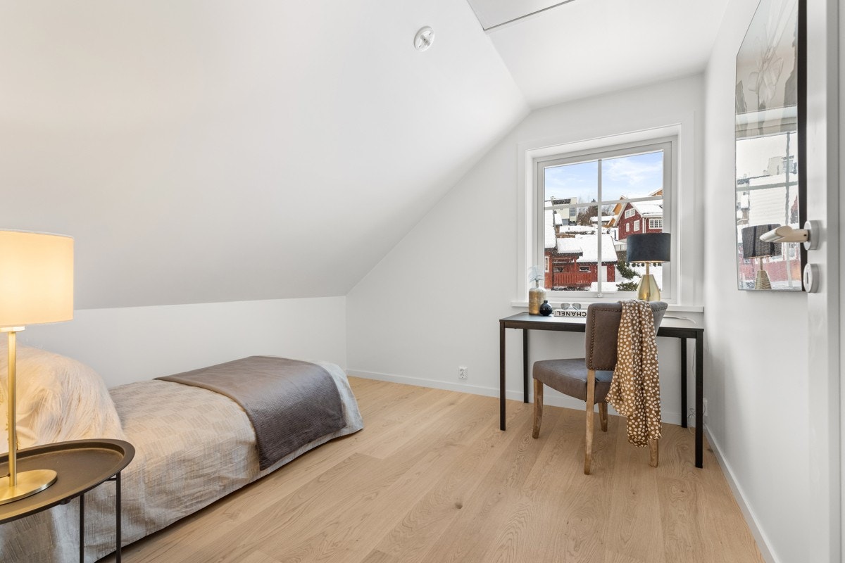 Lyst og fint soverom i 2. etasje. Galleribilde