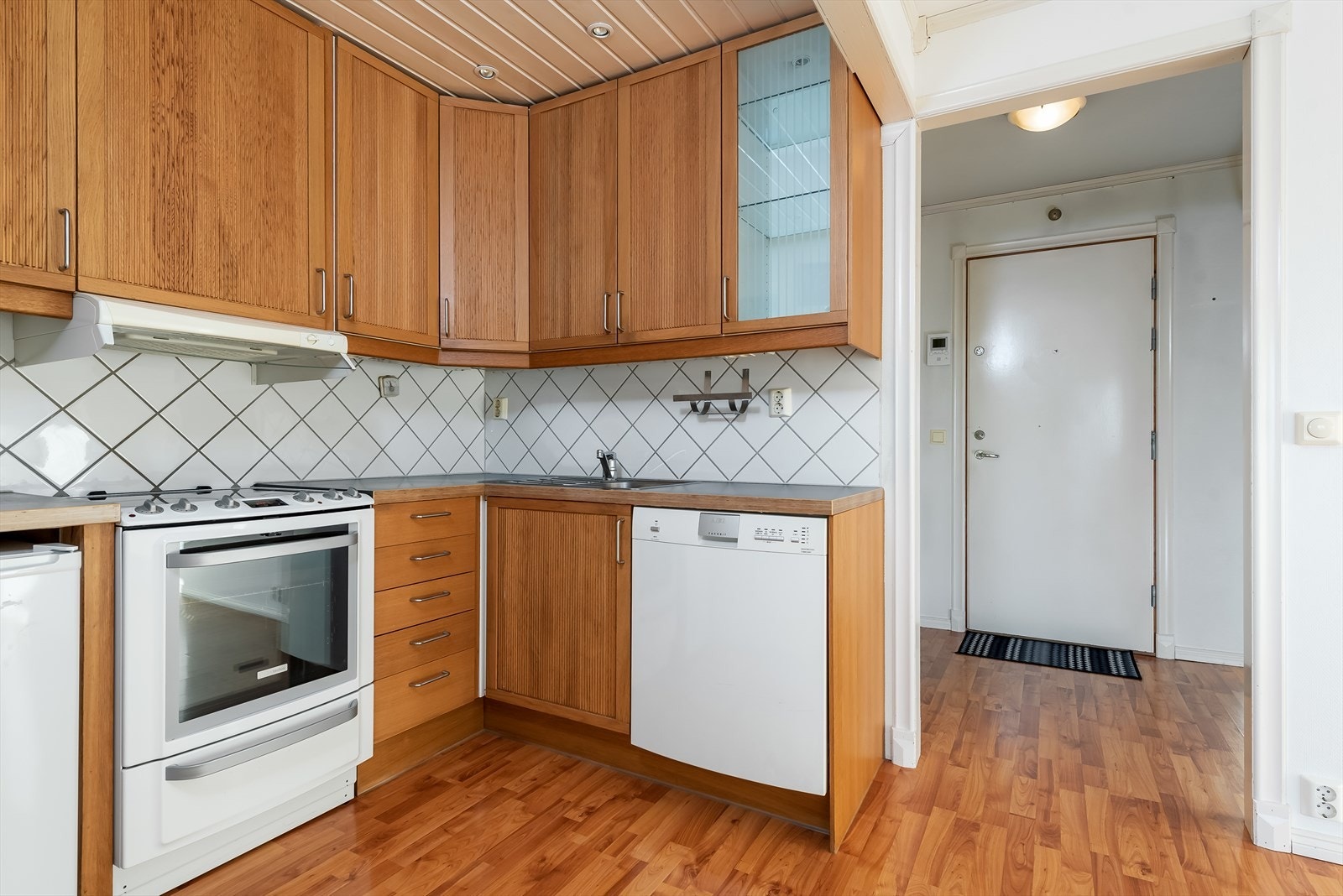 Overflatene er velholdte med moderniseringsbehov. Galleribilde