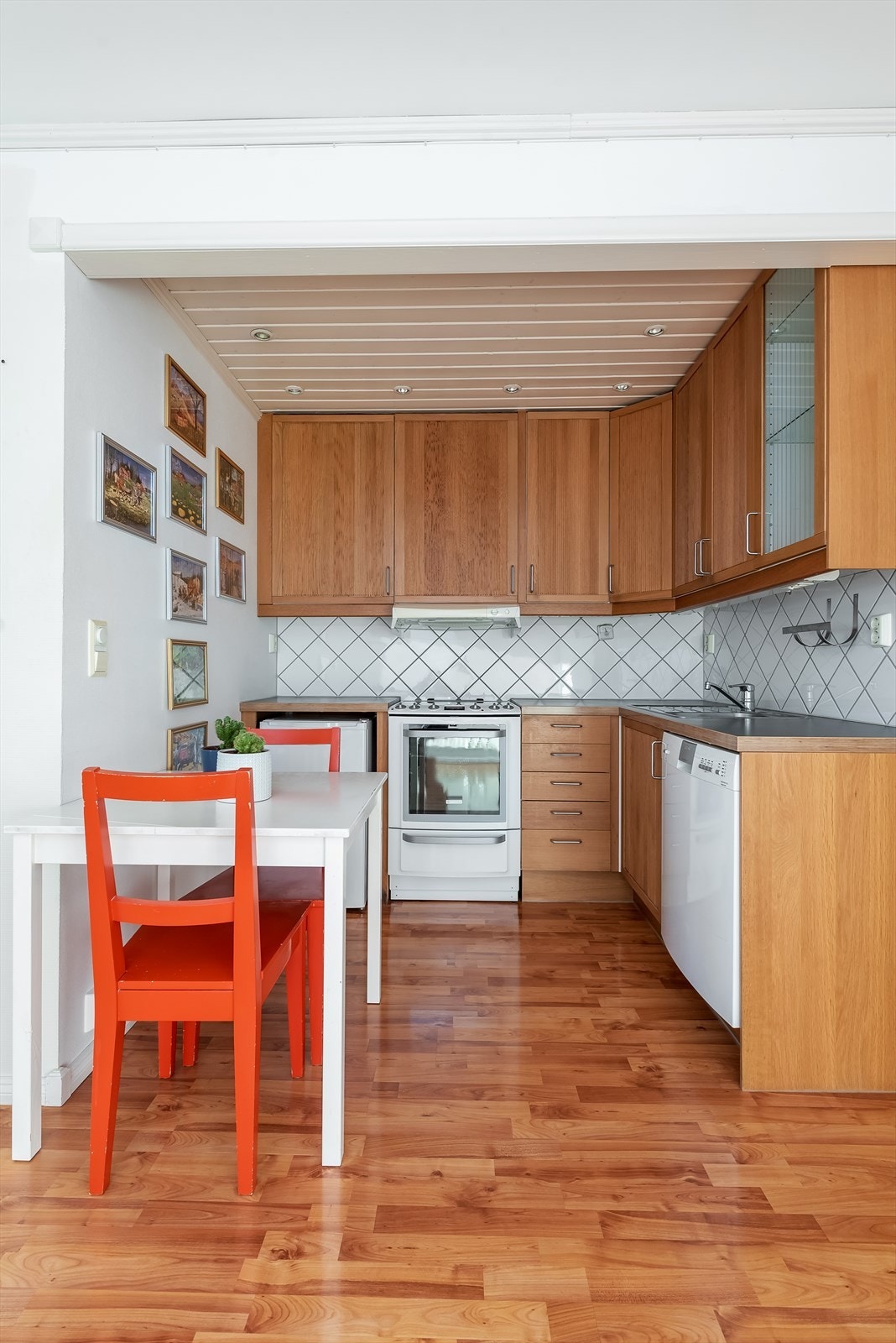 Her er det plass til en hyggelig, liten spisegruppe. Galleribilde