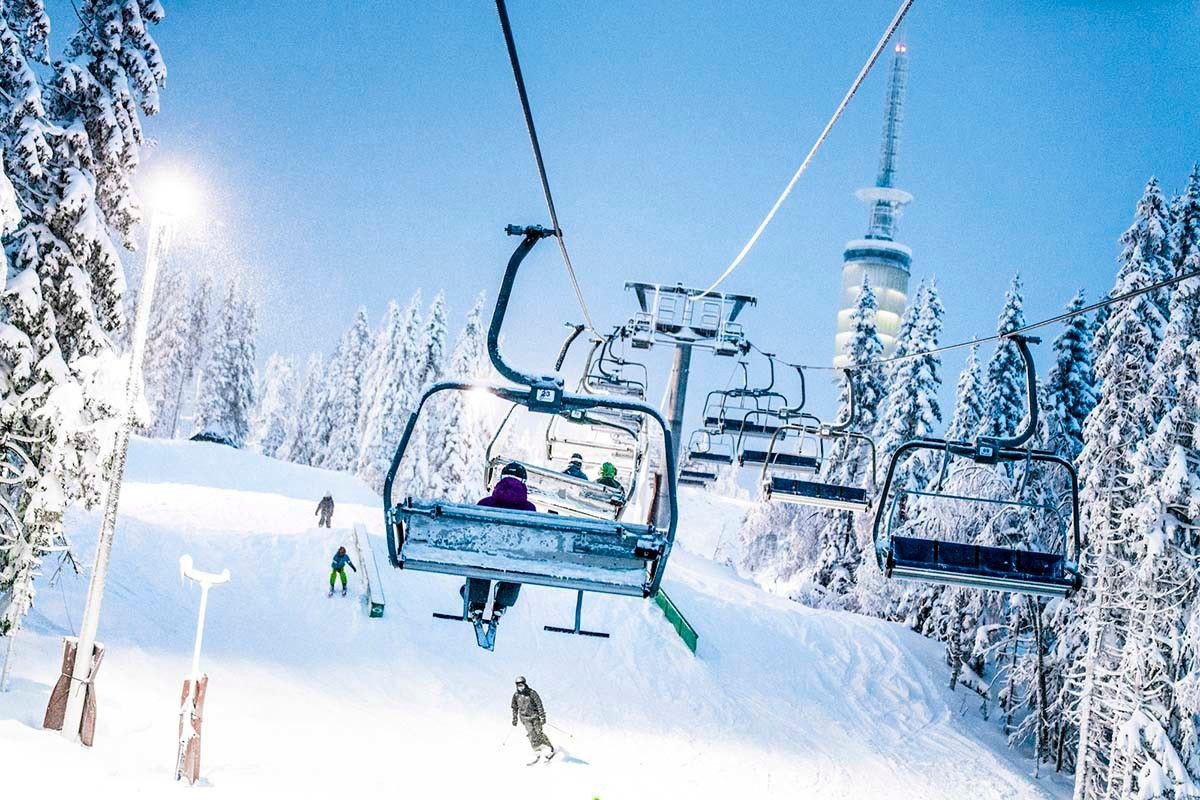 Kort vei til Oslos råeste alpintsenter, Tryvann skisenter er 10 min unna med bil. Galleribilde