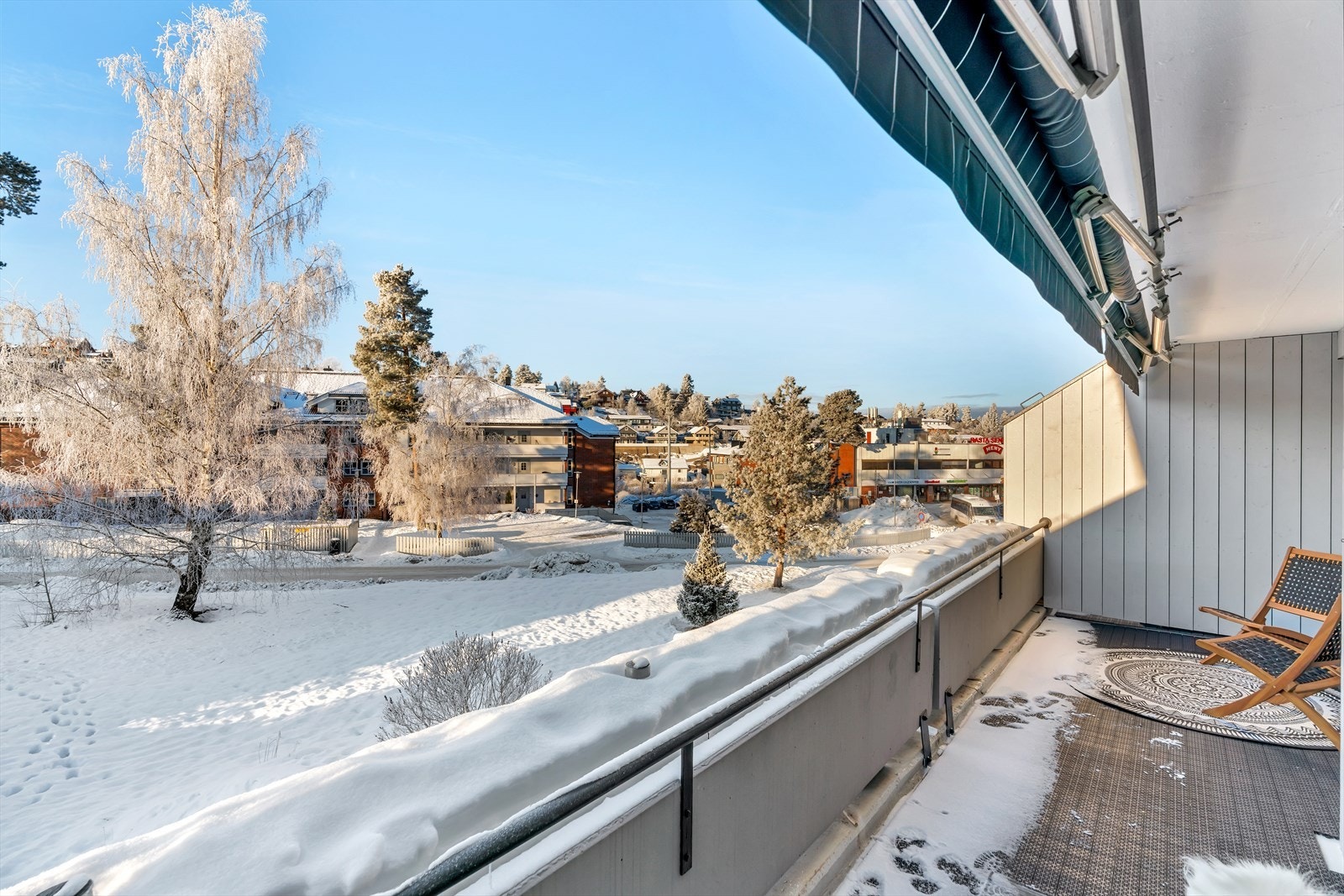 Usjenerte omgivelser. Galleribilde