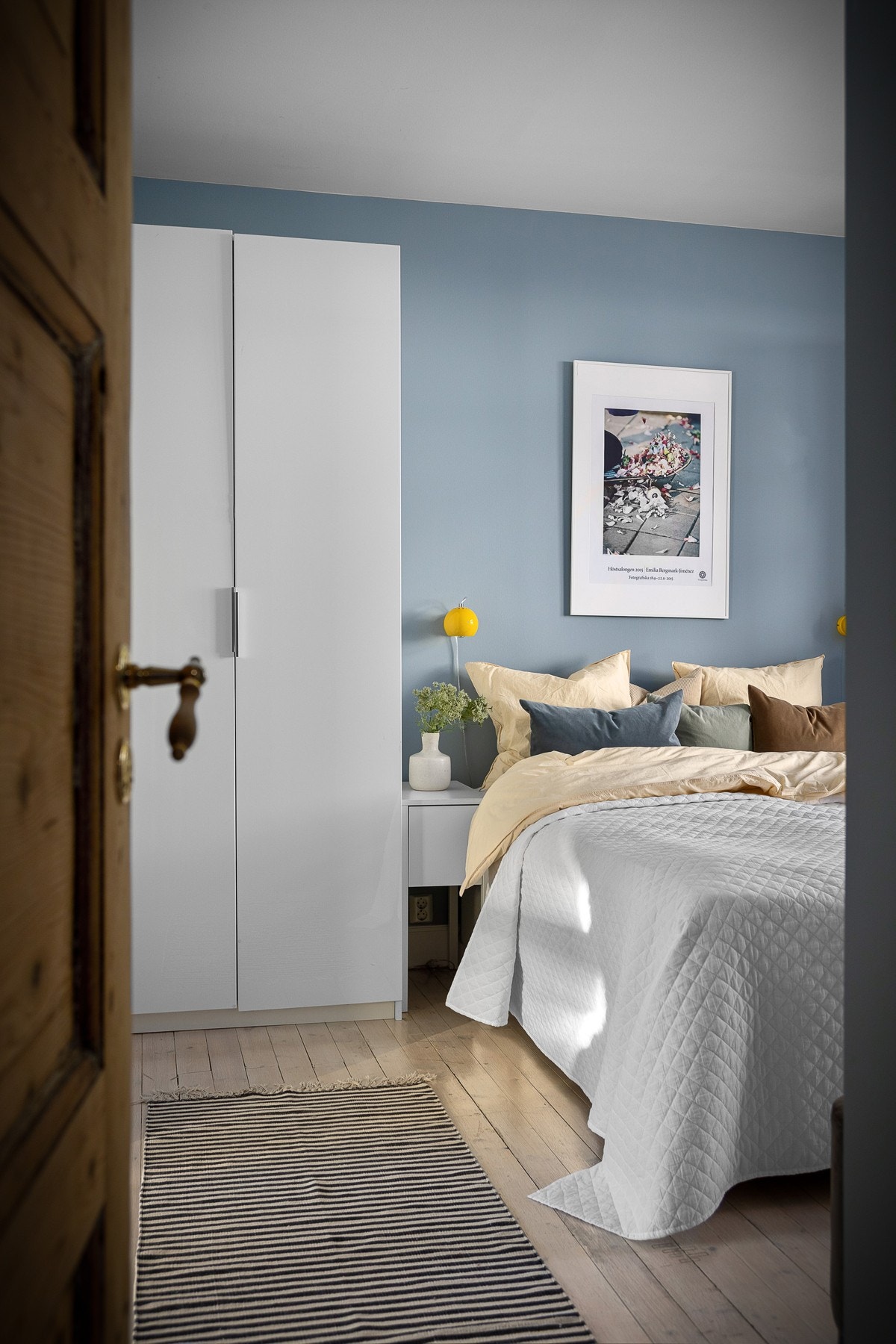 To innganger til hovedsoverom - både fra stue og entré. Galleribilde