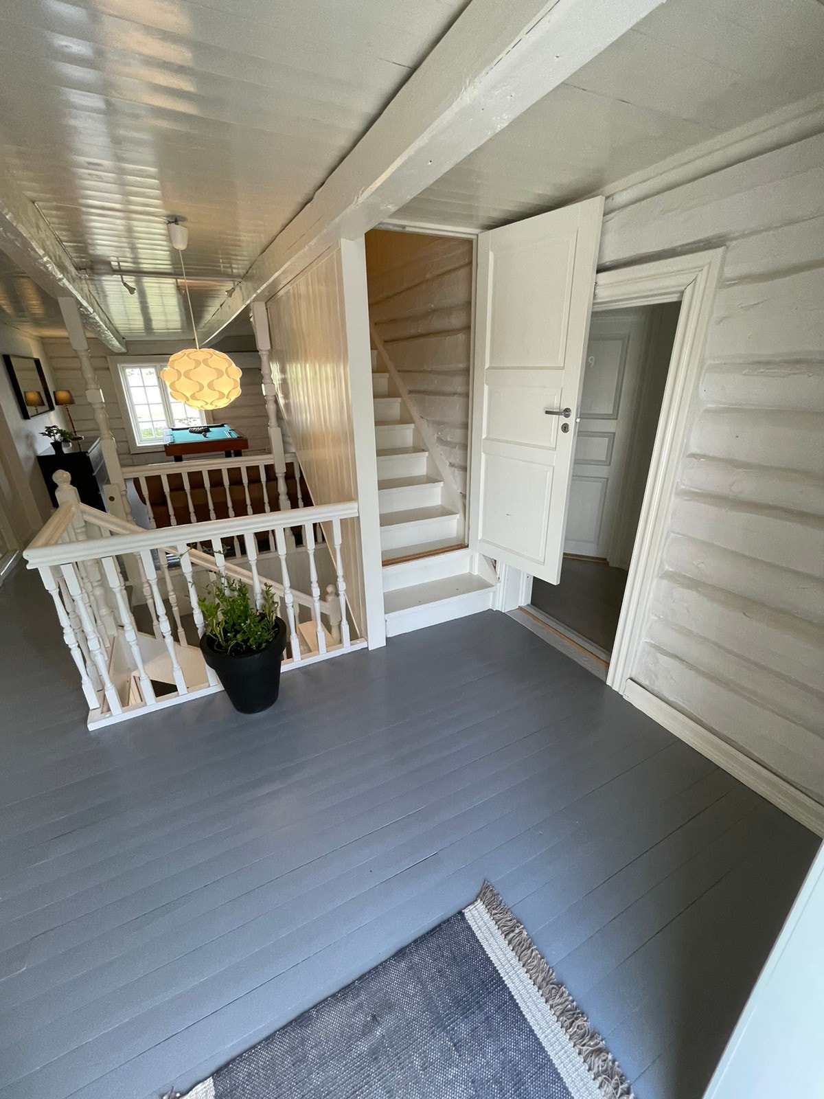 mot trappeoppgang til 3. etg fra balkong Galleribilde