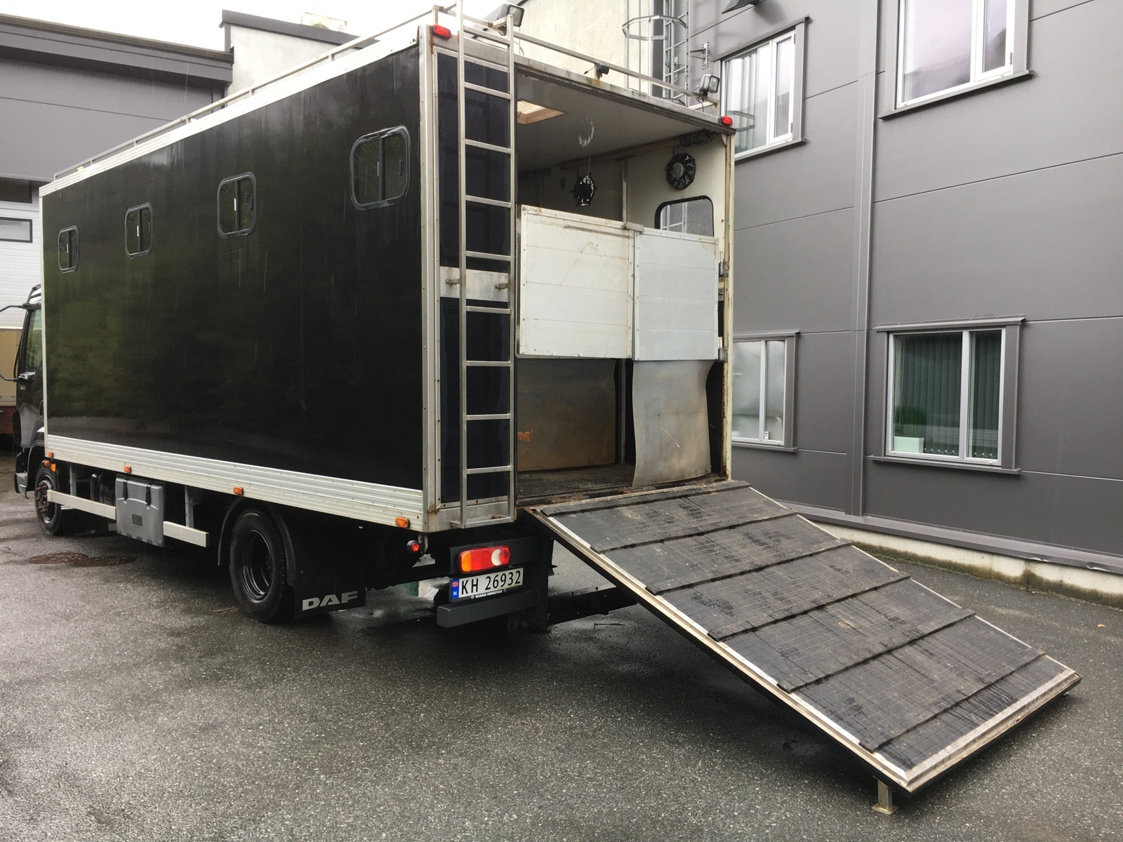 DAF 220 LF 2