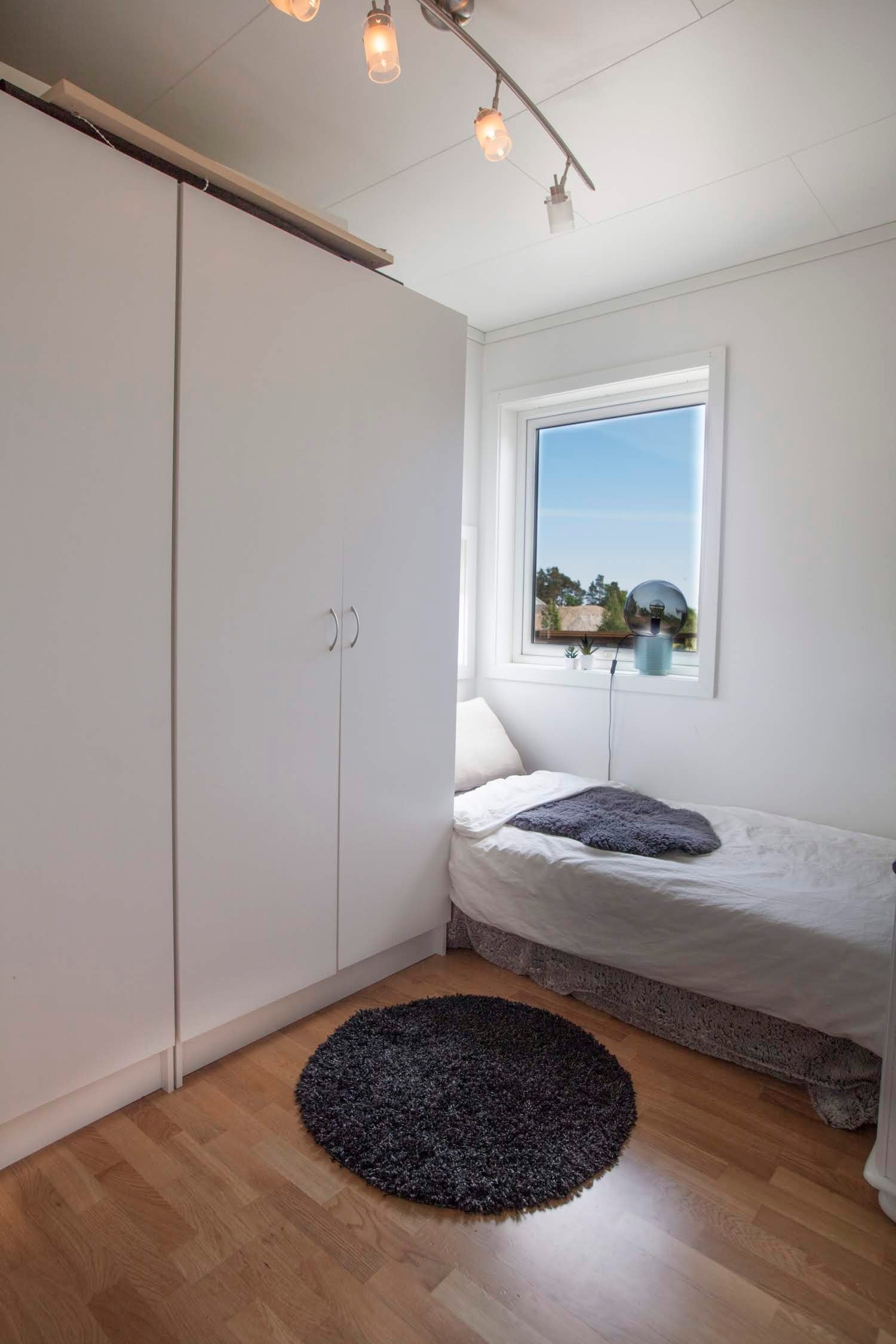 Soverom 3 - nok plass til dobbeltseng og oppbevaring Galleribilde