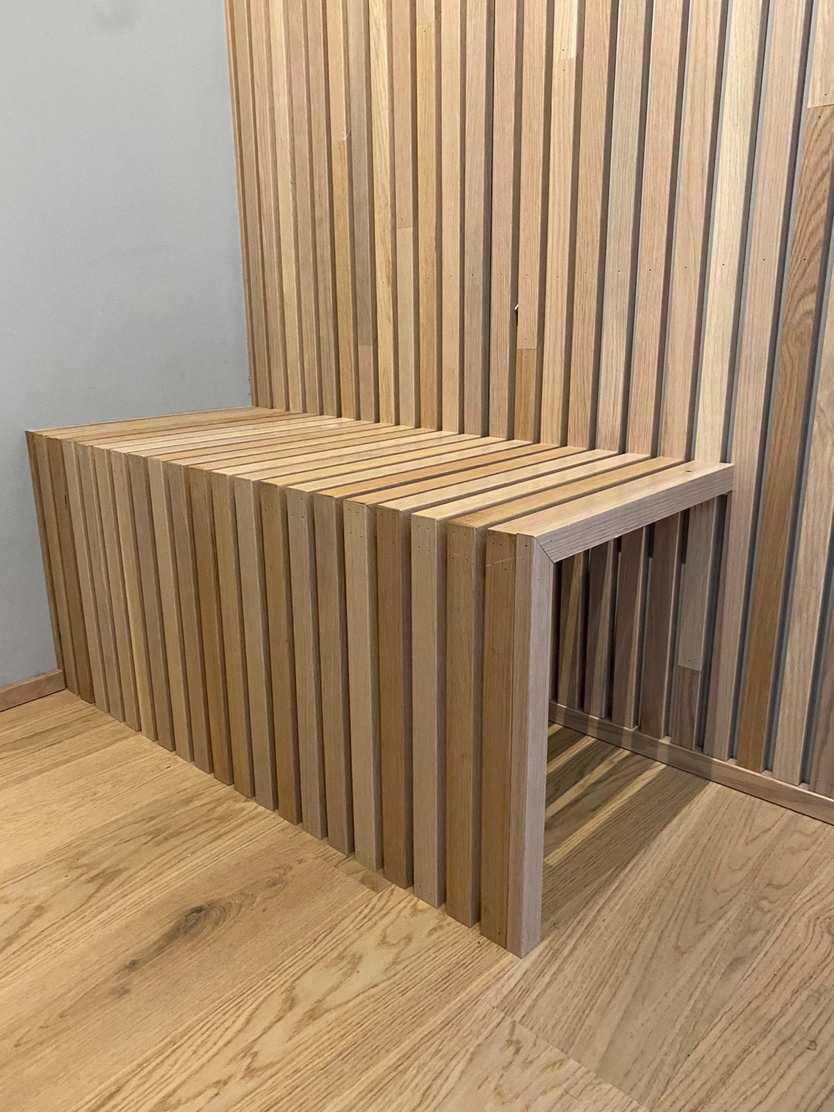 Eike benk entre Galleribilde