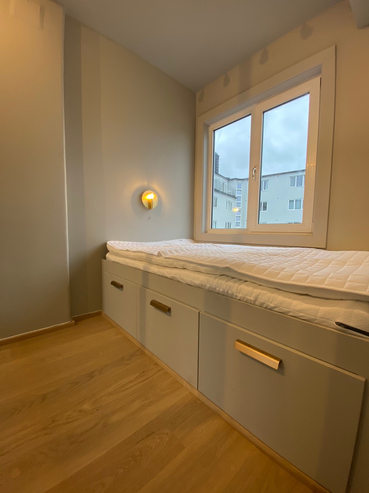 Plassbygd seng soverom 1 Galleribilde