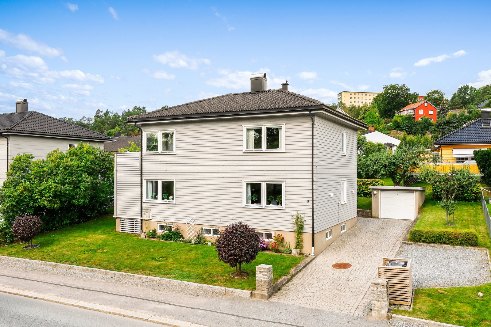 Leilighet 2.etg med 2 balkonger Galleribilde