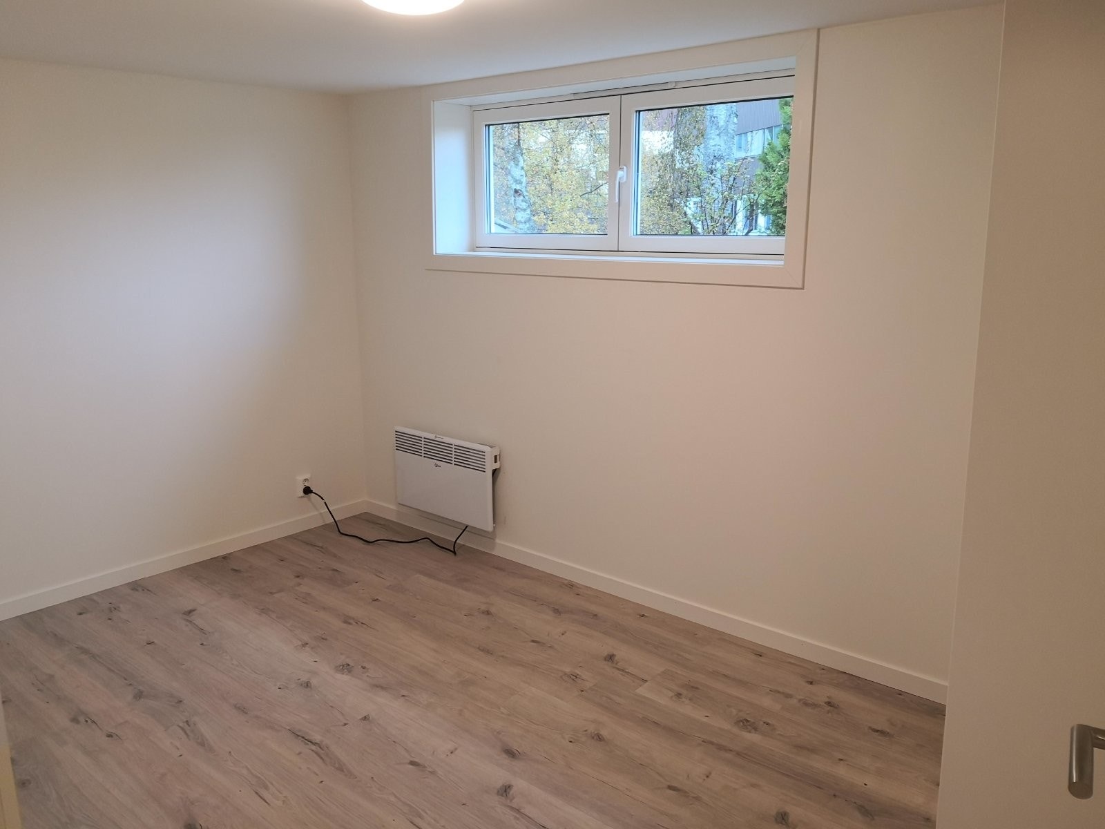 Hovedsoverom 10,3m2 med ikea garderobe Galleribilde