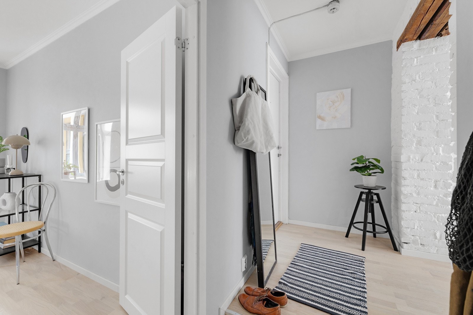 Møblene på bildene følger ikke med. Galleribilde