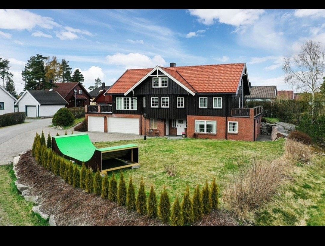 Huset - @fotoetcetera Galleribilde