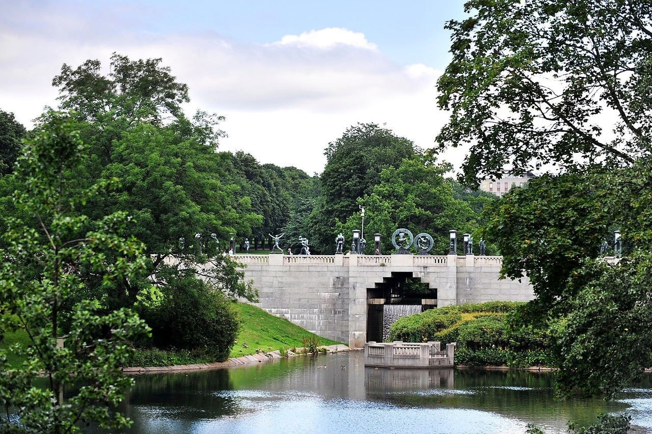 Kort spasertur til idylliske Frognerparken Galleribilde