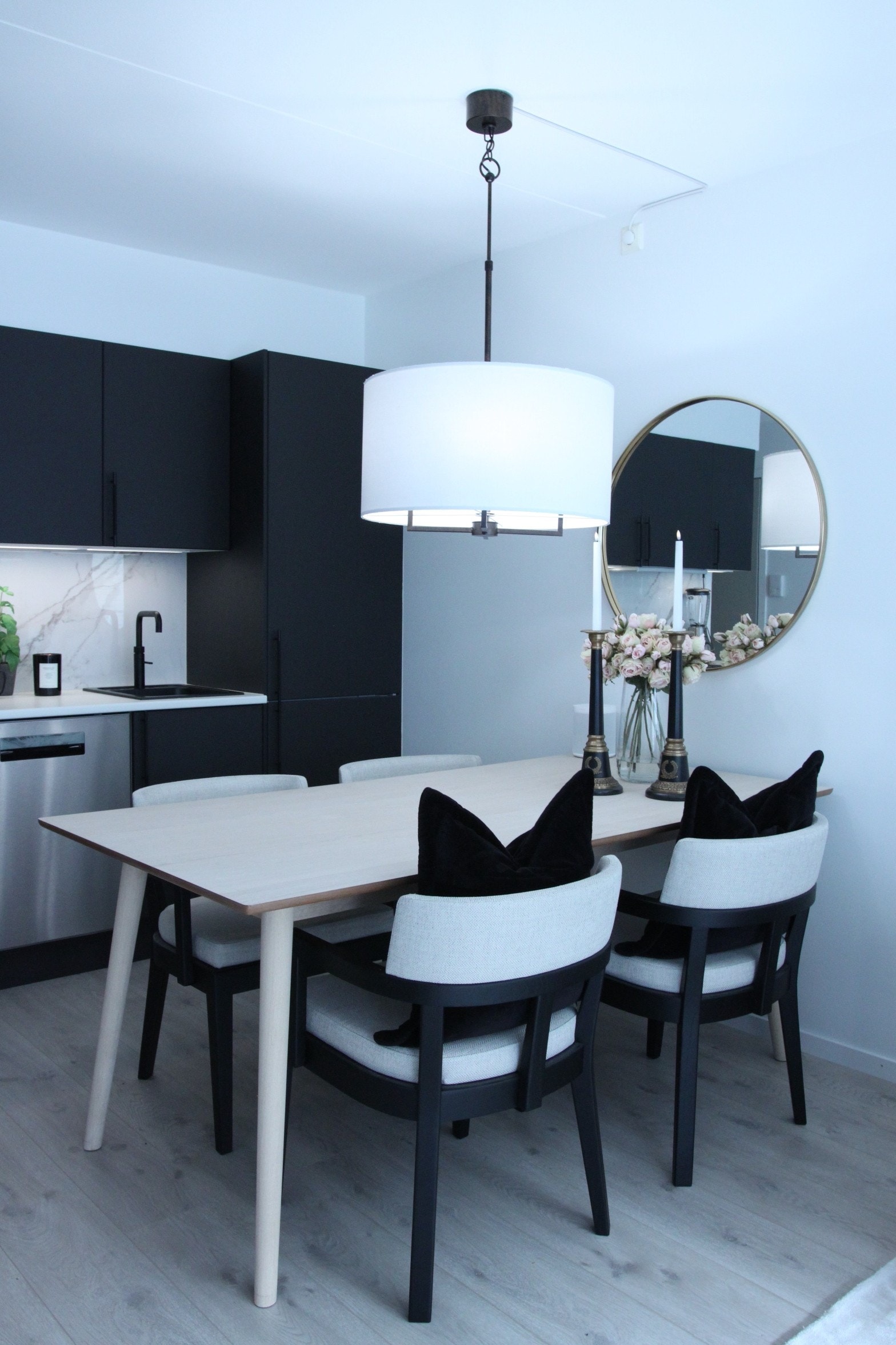 God plass til spisebord Galleribilde